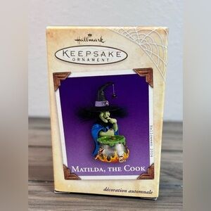 HALLMARK Keepsake Vintage 2004 NIB Halloween Ornament Witch MATILDA, THE COOK!